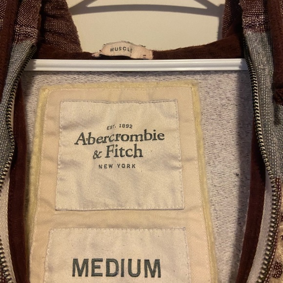 Men’s Abercrombie and Fitch zip up hoodie - Picture 3 of 3